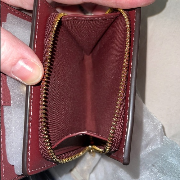 AUTHENTIC COACH NWT Snap Wallet With Heart Floral - Picture 11 of 14